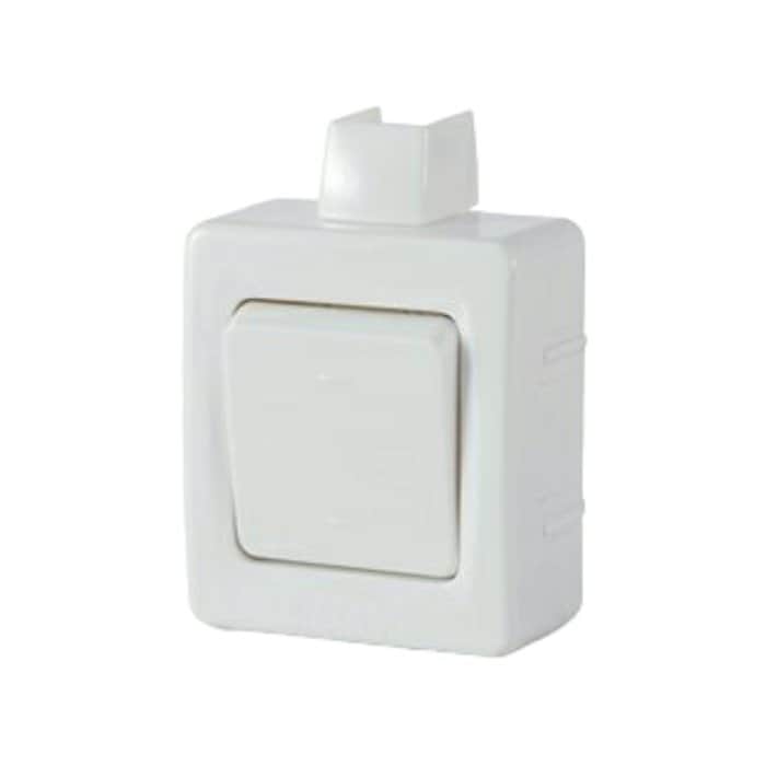 מפסק מחליף על הטיח