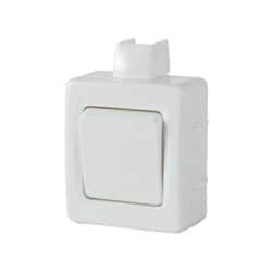 מפסק מחליף על הטיח